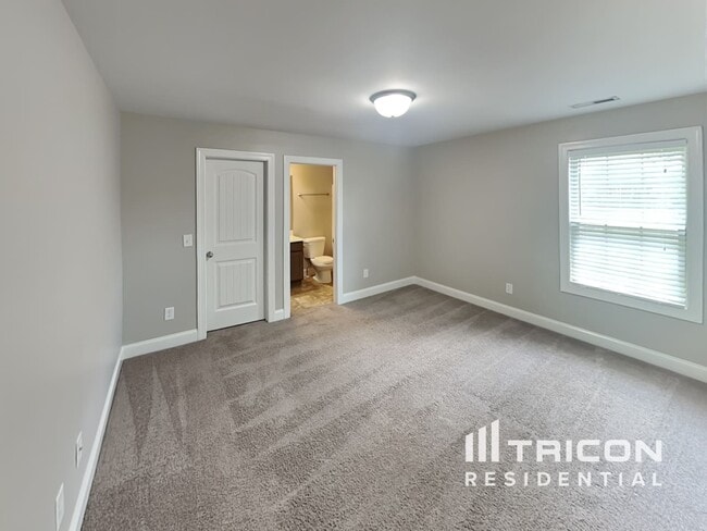 Building Photo - 5109 Cloverhill Dr