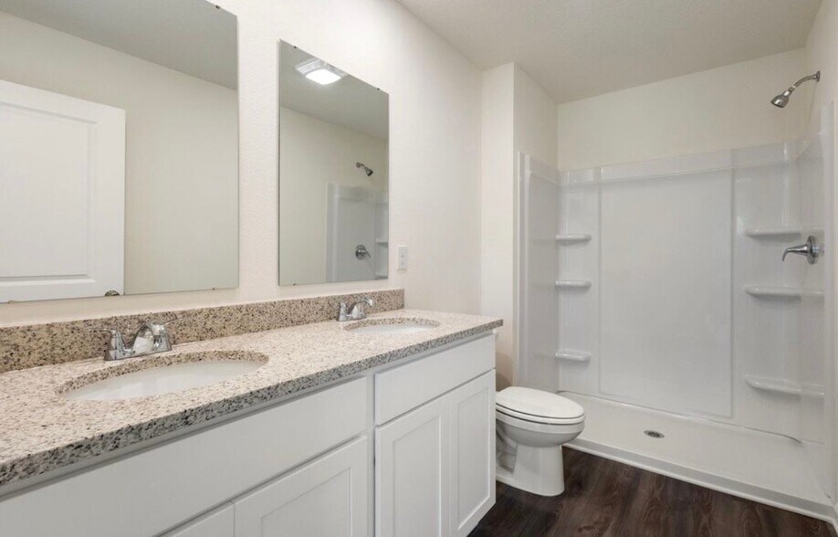 Building Photo - 135 Tiger Lily Ln