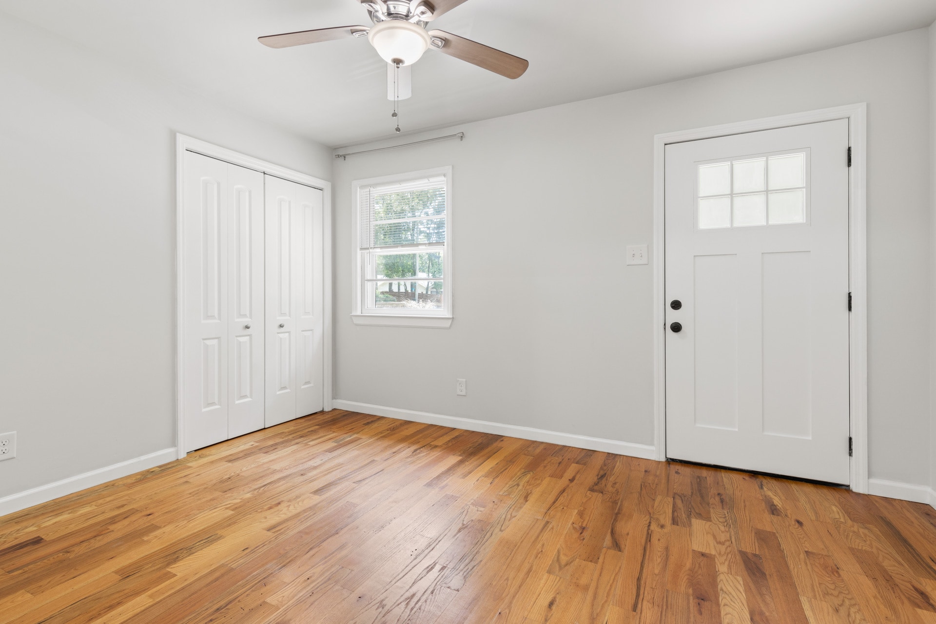 Bedroom - 1009 N Buchanan Blvd
