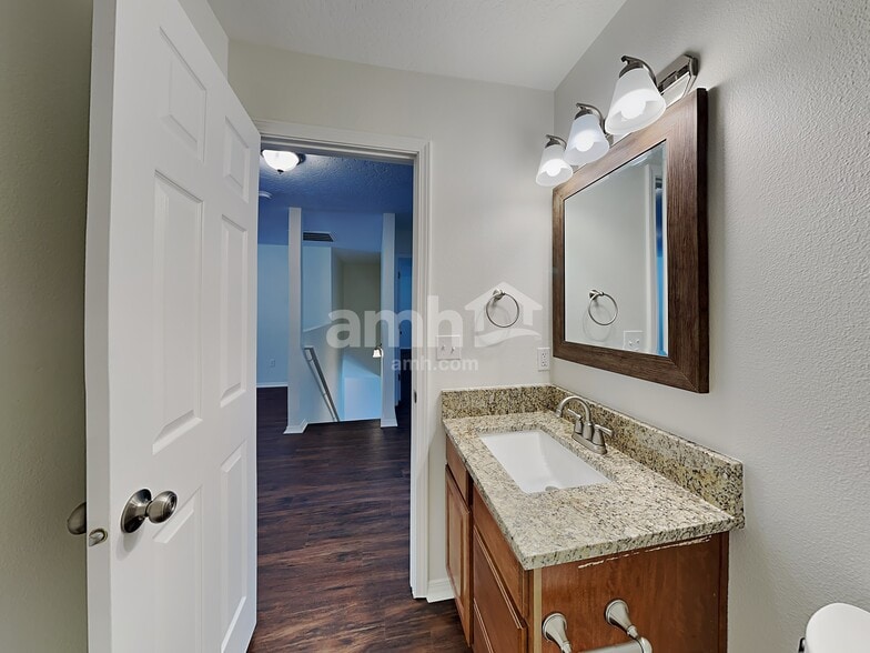 Building Photo - 16397 Jewel Way