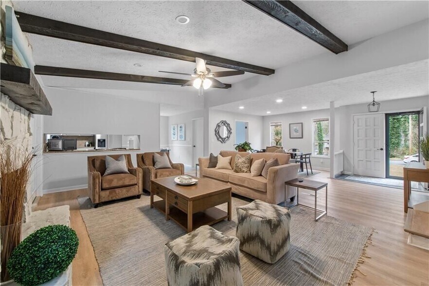 Building Photo - 2532 Hidden Hills Dr