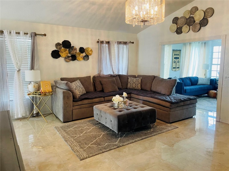 Building Photo - 11842 Whisper Creek Dr