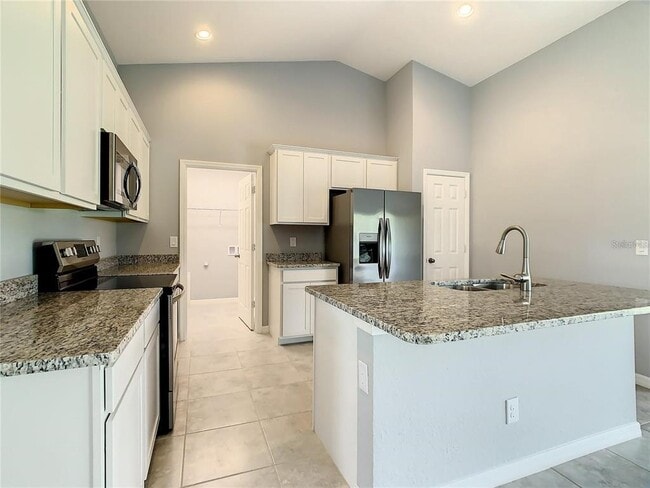 Building Photo - 27307 Tierra Del Fuego Cir
