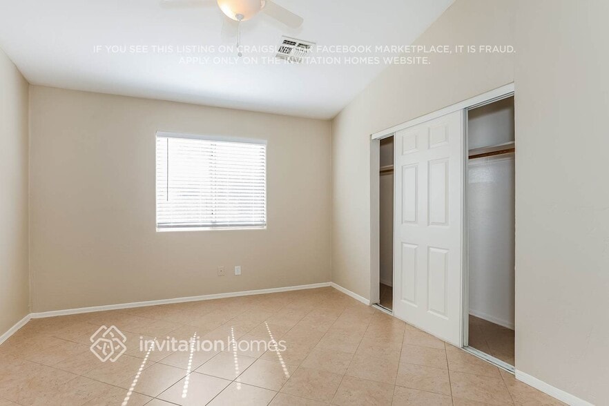 Building Photo - 9121 W MacKenzie Dr