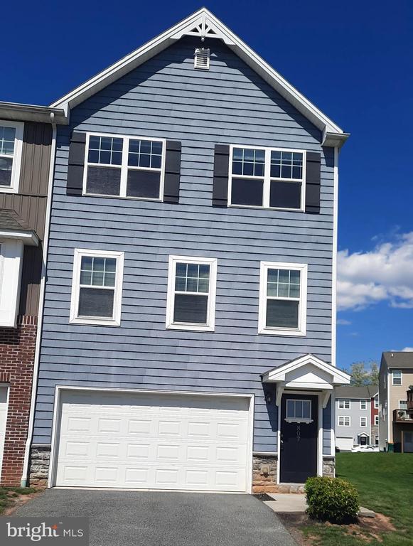 Building Photo - 807 Schooner Ln
