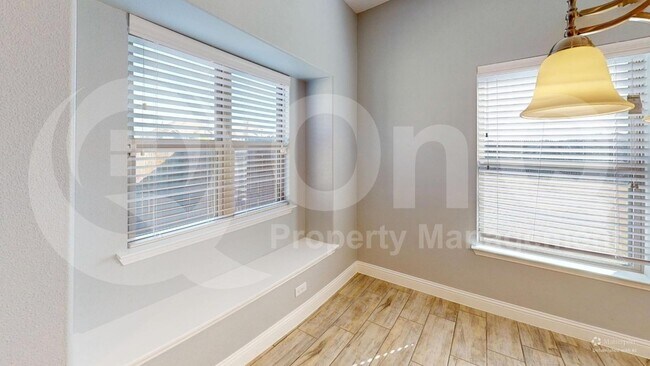 Building Photo - 4006 Whitetail Ln