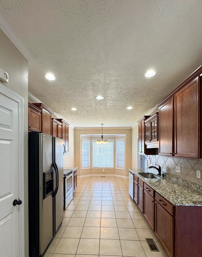 Building Photo - Beautiful 4 Bed, 2 Bath Home in Jack Britt