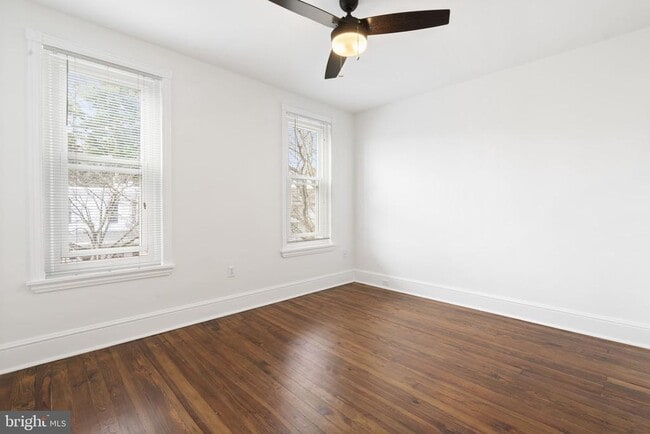 Building Photo - 465 Ripka St