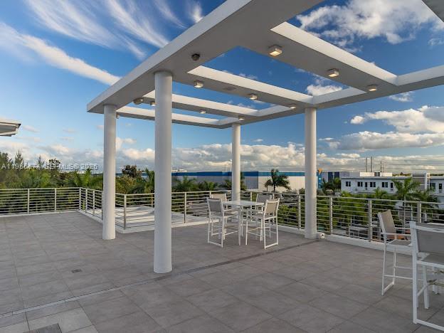 Building Photo - 6416 NW 102nd Ct