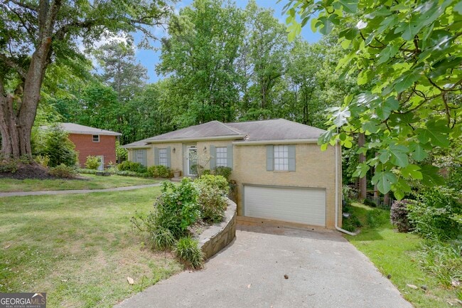 Building Photo - 3211 Flamingo Dr