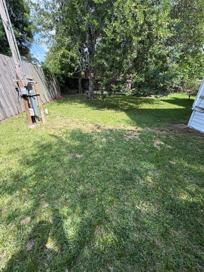 Building Photo - 13724 Brigadier Dr