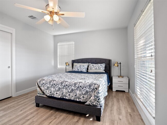 Building Photo - 9403 Timberside Dr