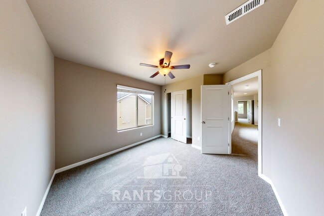 Building Photo - Stylish 3-Bedroom Townhome in Great West Olympia Location