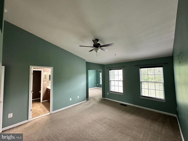 Building Photo - 6764 Green Mill Way