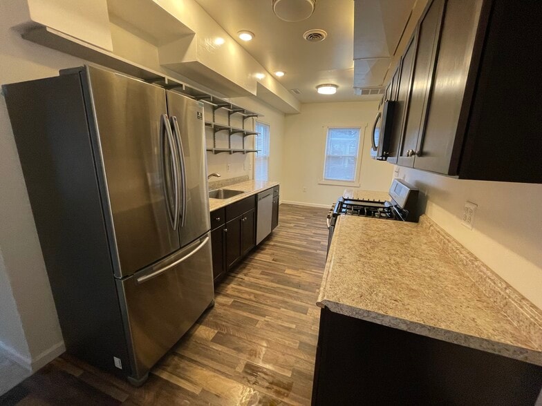 Building Photo - 6308 61st Pl