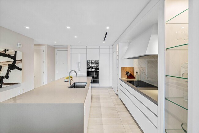 Building Photo - 200 SE Mizner Blvd