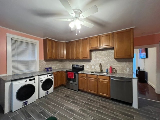 Building Photo - 823 Mulberry Ave