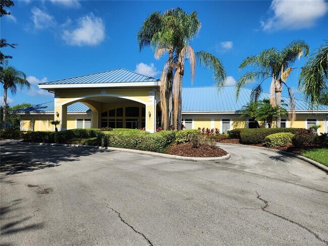 Building Photo - 615 Founders Dr