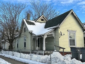 Building Photo - 1337 Barth Ave