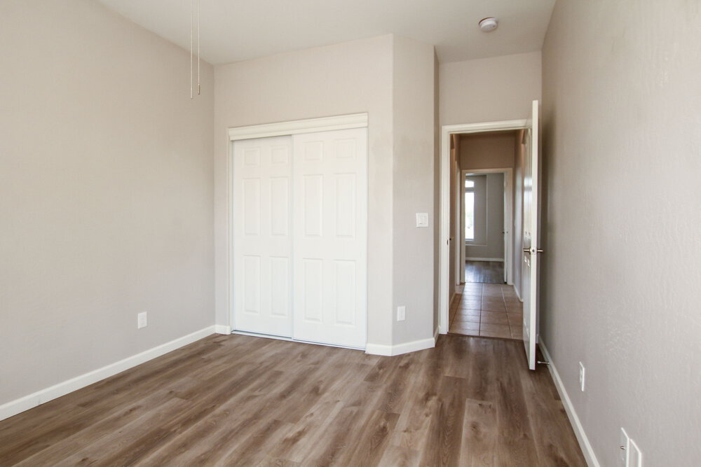 Building Photo - 1211 E Winter Dr