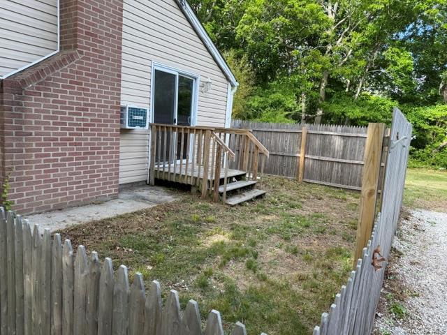 Building Photo - 79 Manor Dr