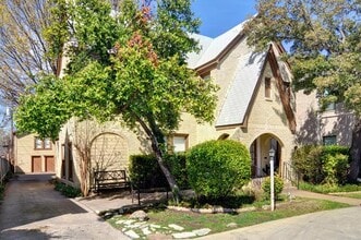 Building Photo - 3324 S University Dr