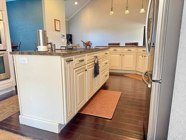 Building Photo - 130 Ridge Dr