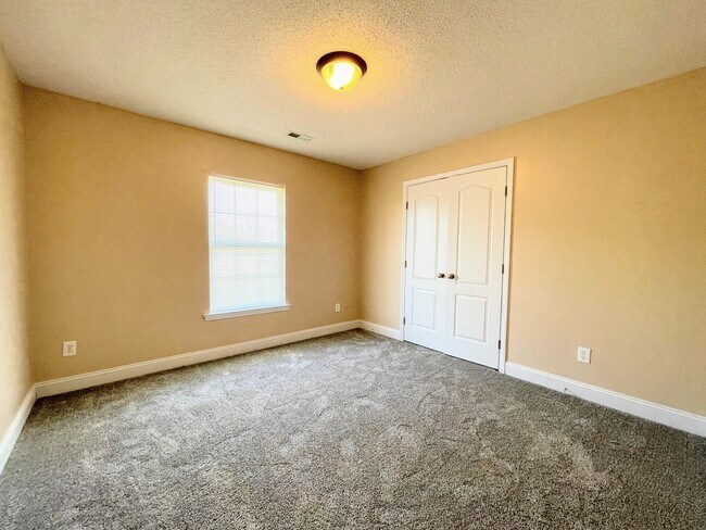 Building Photo - 29712 Robert Lee Ct