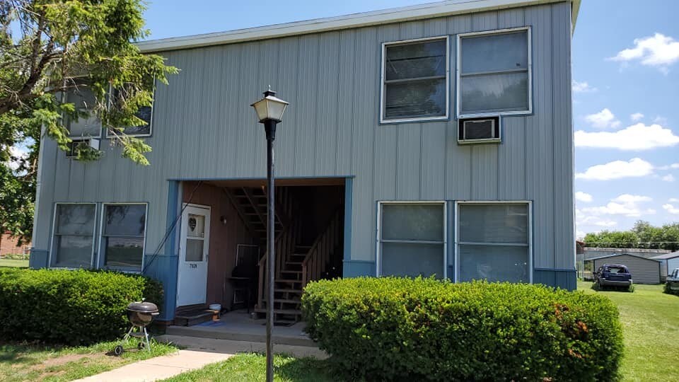 Building Photo - 702 Jackson St