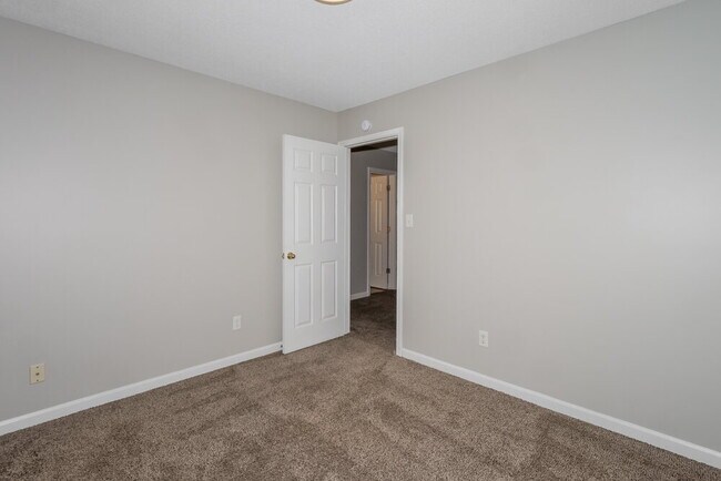 Building Photo - 2743 Long Shadow Ln