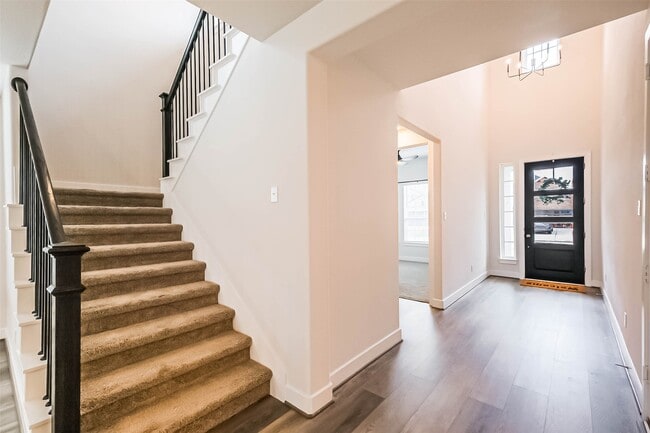 Building Photo - 340 Cavil Barrier Ln