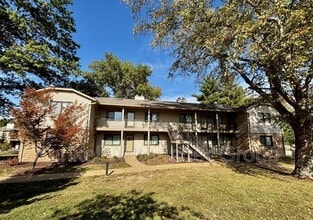 Building Photo - 225 Eagle Ridge