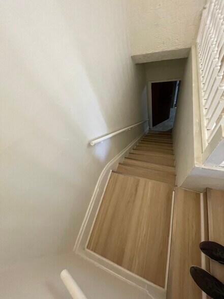 Building Photo - 1906 Asbury Ave