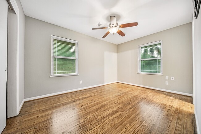 Building Photo - 4421 Lido Ln