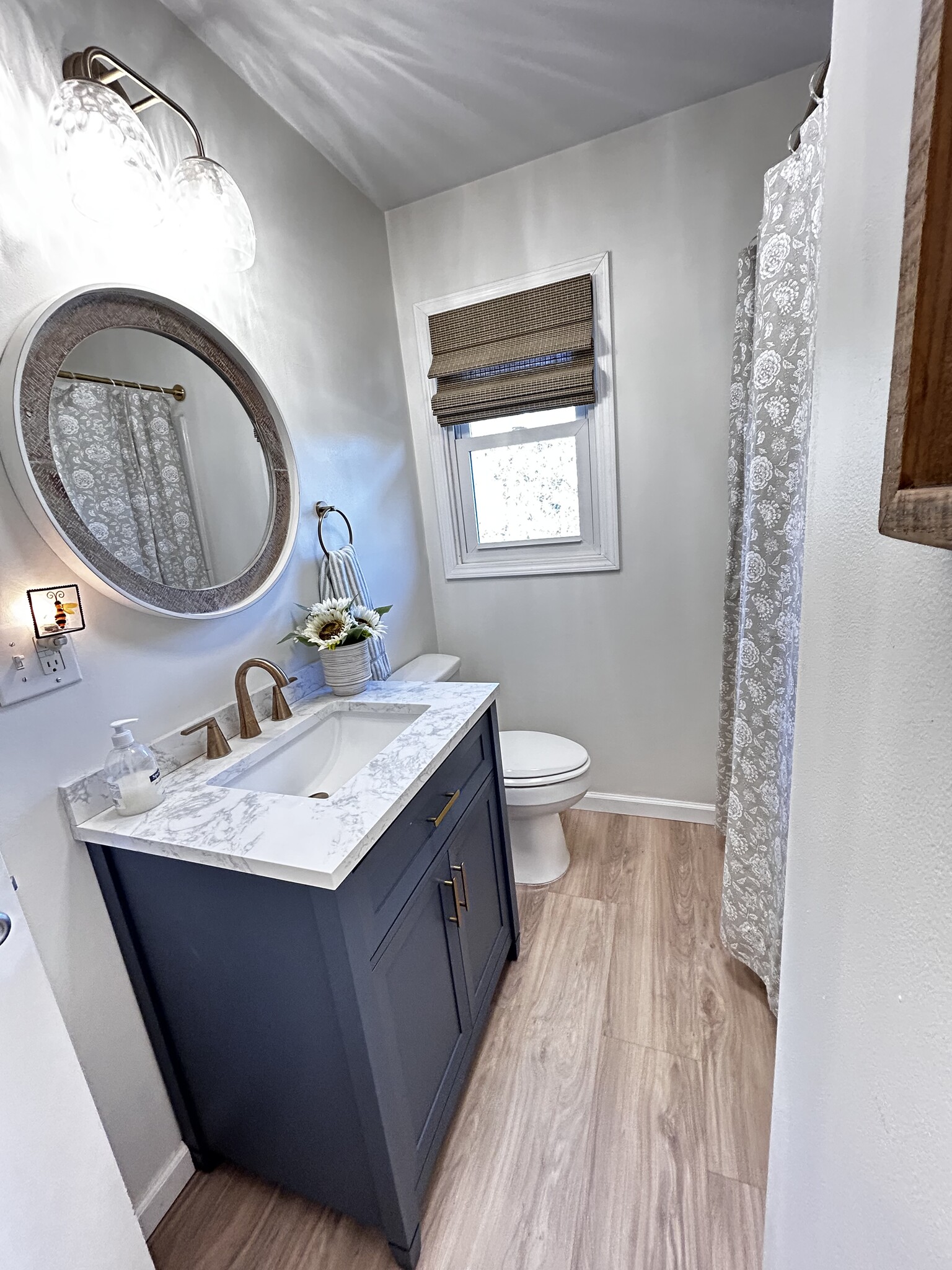 Building Photo - 4214 Englewood Blvd