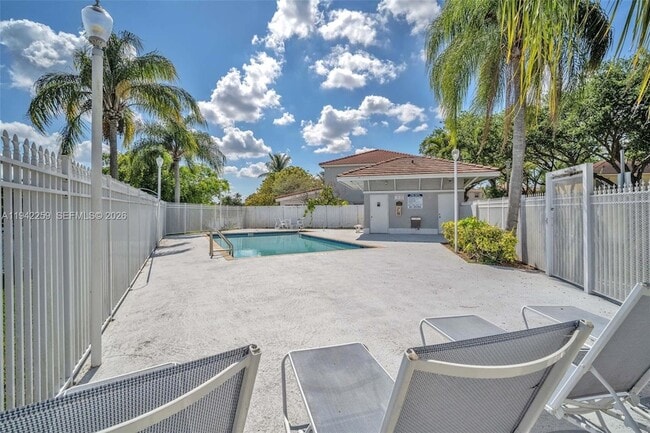 Building Photo - 300 SW 100th Ave