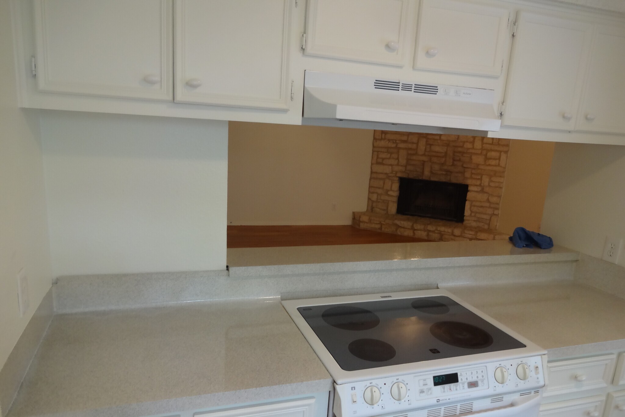 Building Photo - 901 Ken St