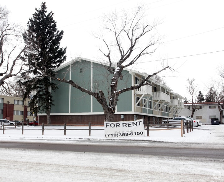 Primary Photo - Meadows Pointe