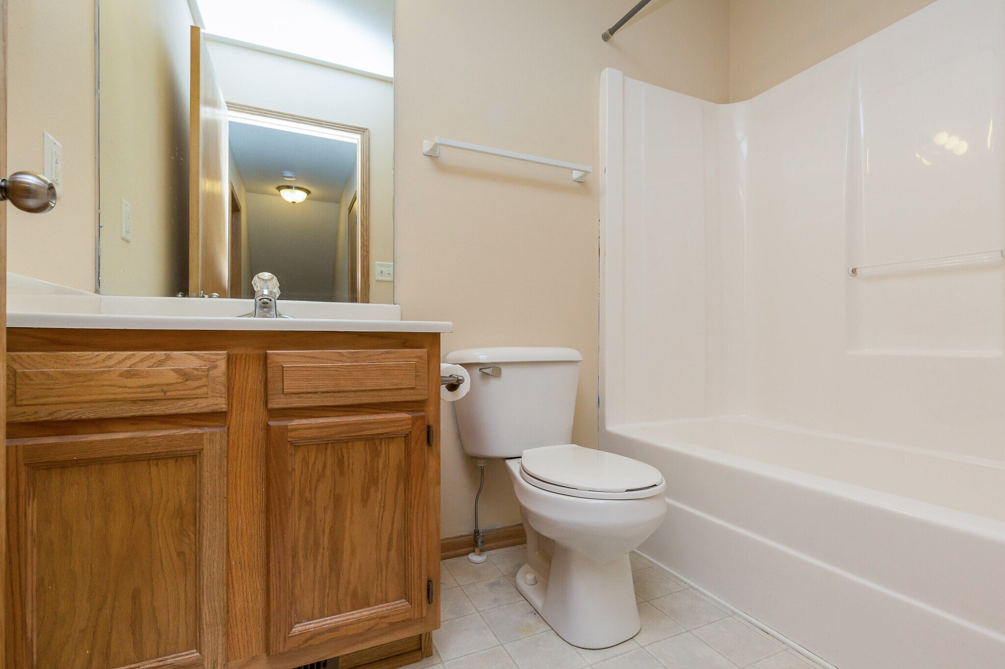 Upstairs Bathroom - 505 SE Crabapple Dr