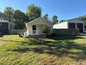 Building Photo - 1003 Morgan Dr