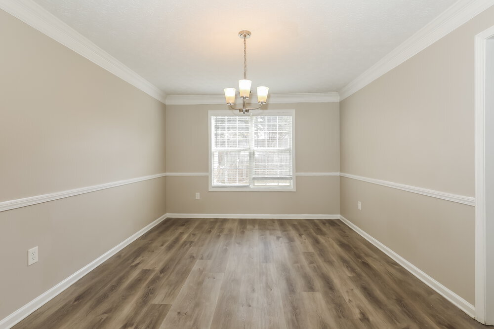 Building Photo - 733 Sinclair Way