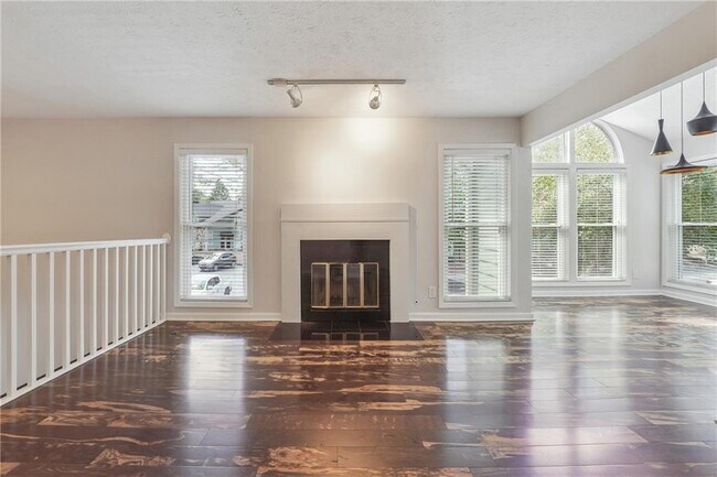 Building Photo - 4105 Canyon Point Cir