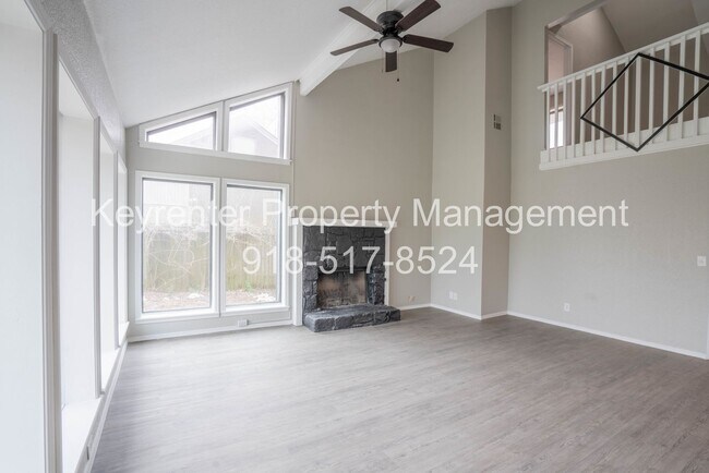 Building Photo - Gorgeous 3 Bedroom Remodel, BA Schools!