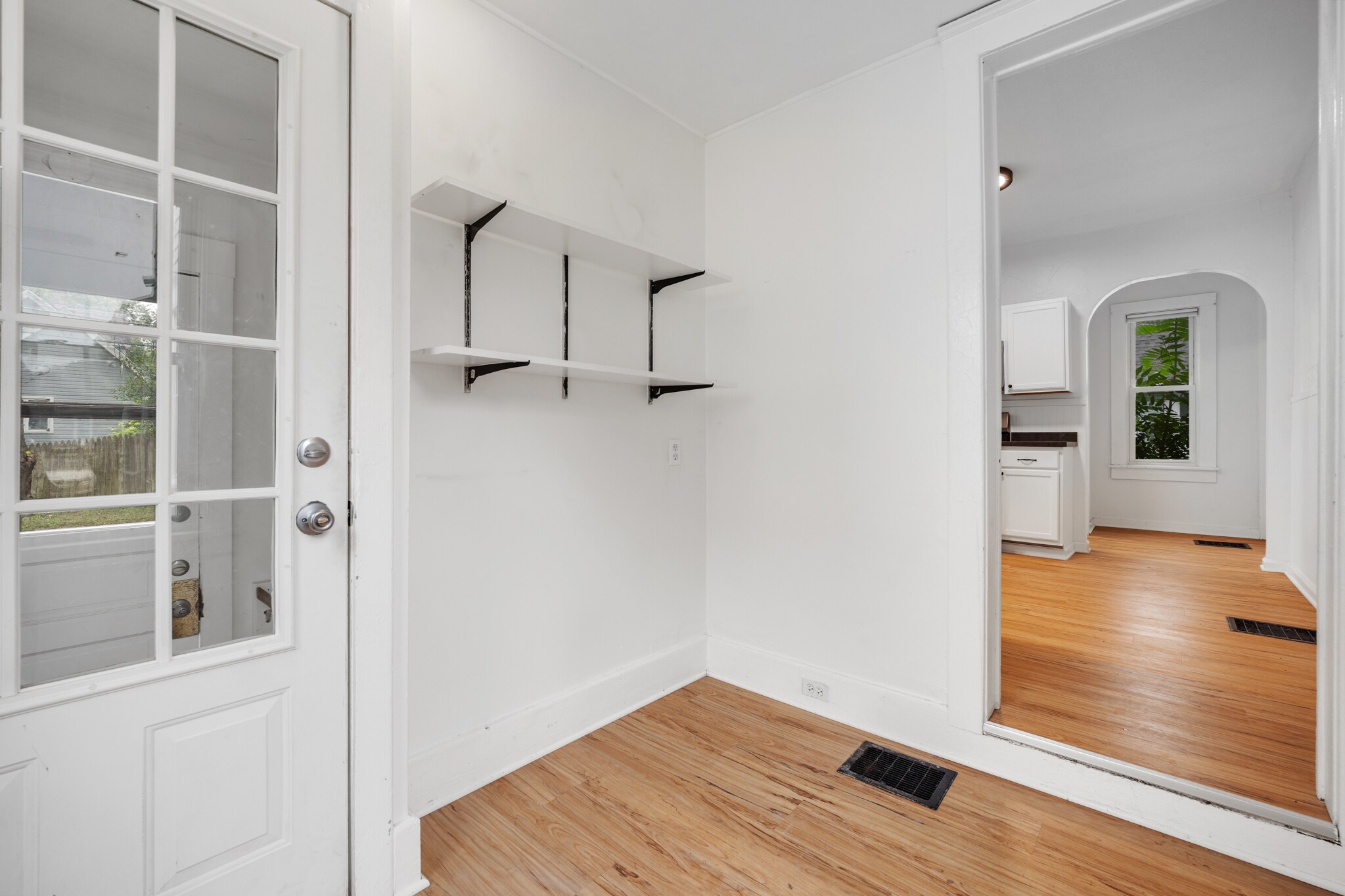 Building Photo - 253 Benton St