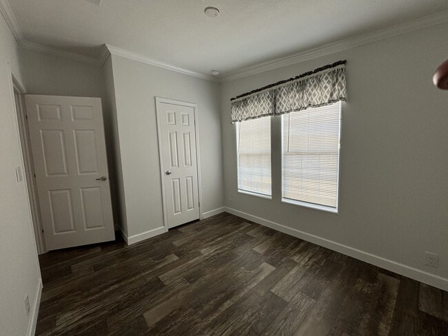 Building Photo - 1 Kimberly Ct