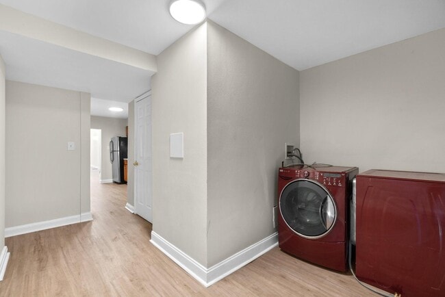 Building Photo - 434 N Patterson Park Ave