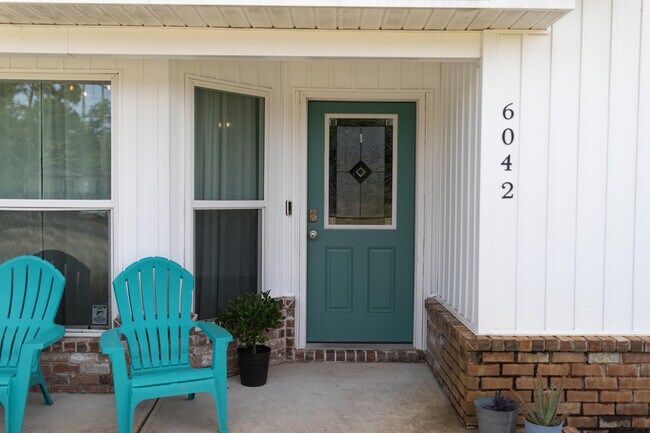 Building Photo - 6042 Capitol Dr