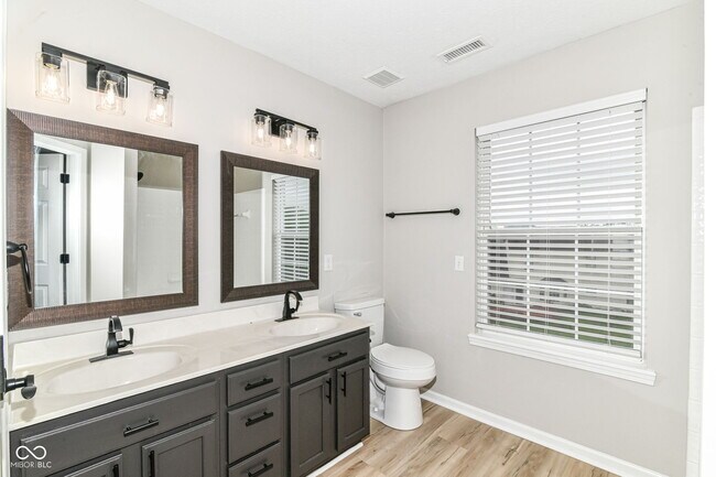 Building Photo - 6040 Portwood Ct