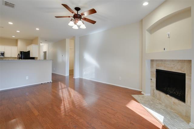 Building Photo - 1626 Lakeside Dr