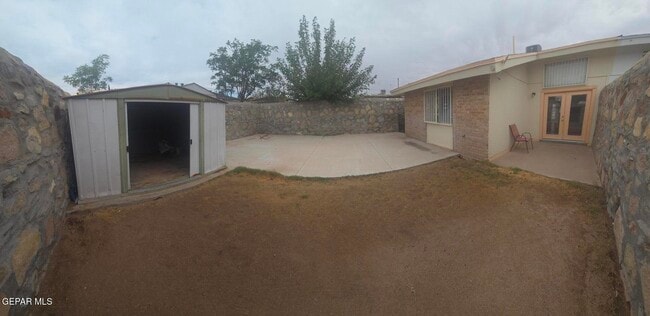 Building Photo - 10207 Silver Strand Pl